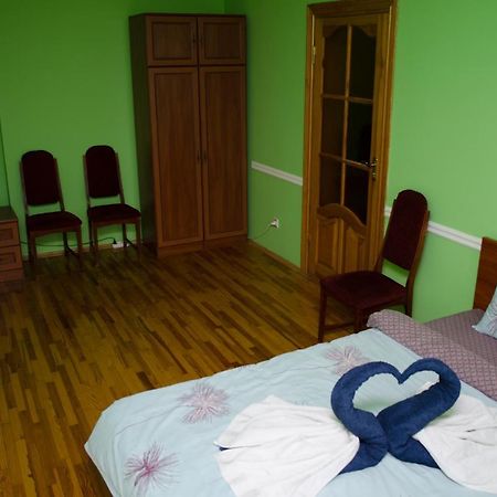Babylon Apartments Ровно Экстерьер фото