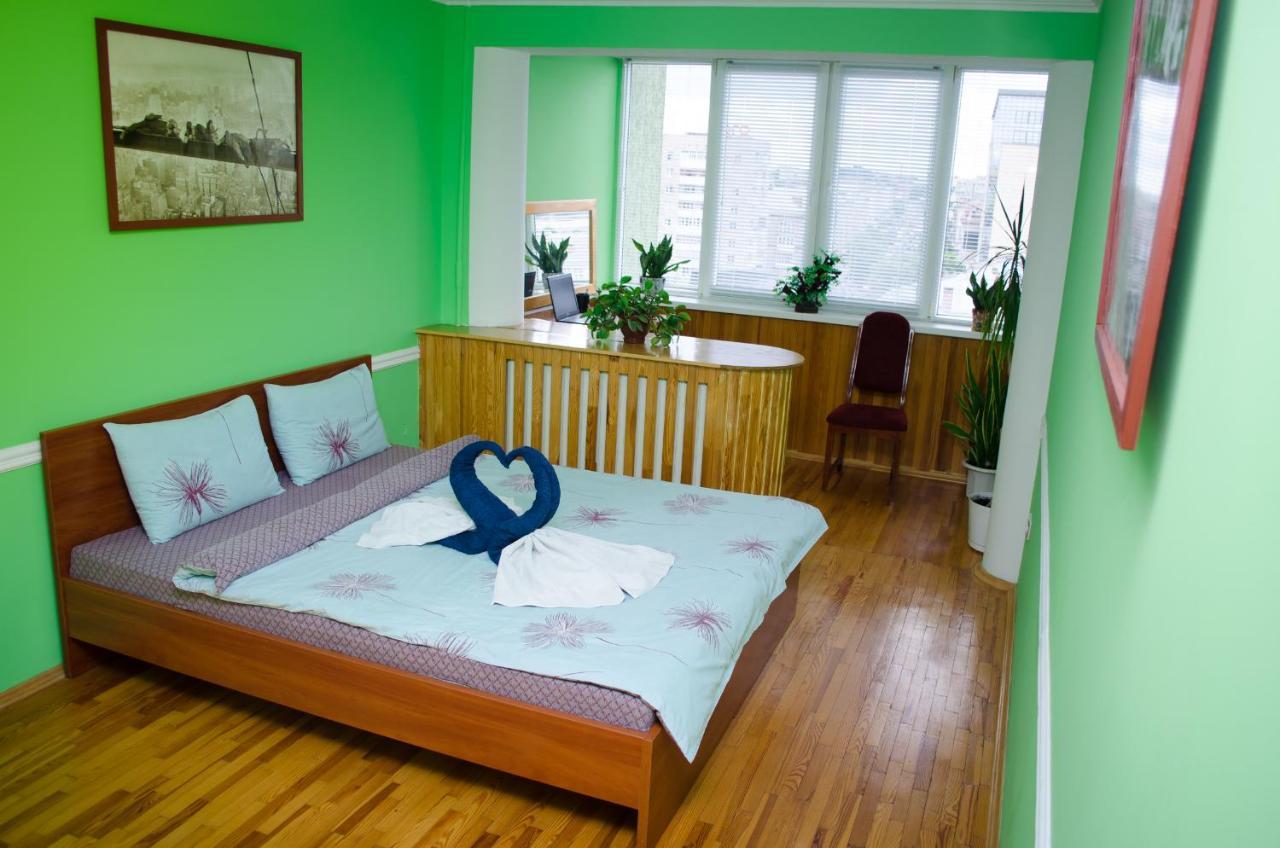 Babylon Apartments Ровно Экстерьер фото