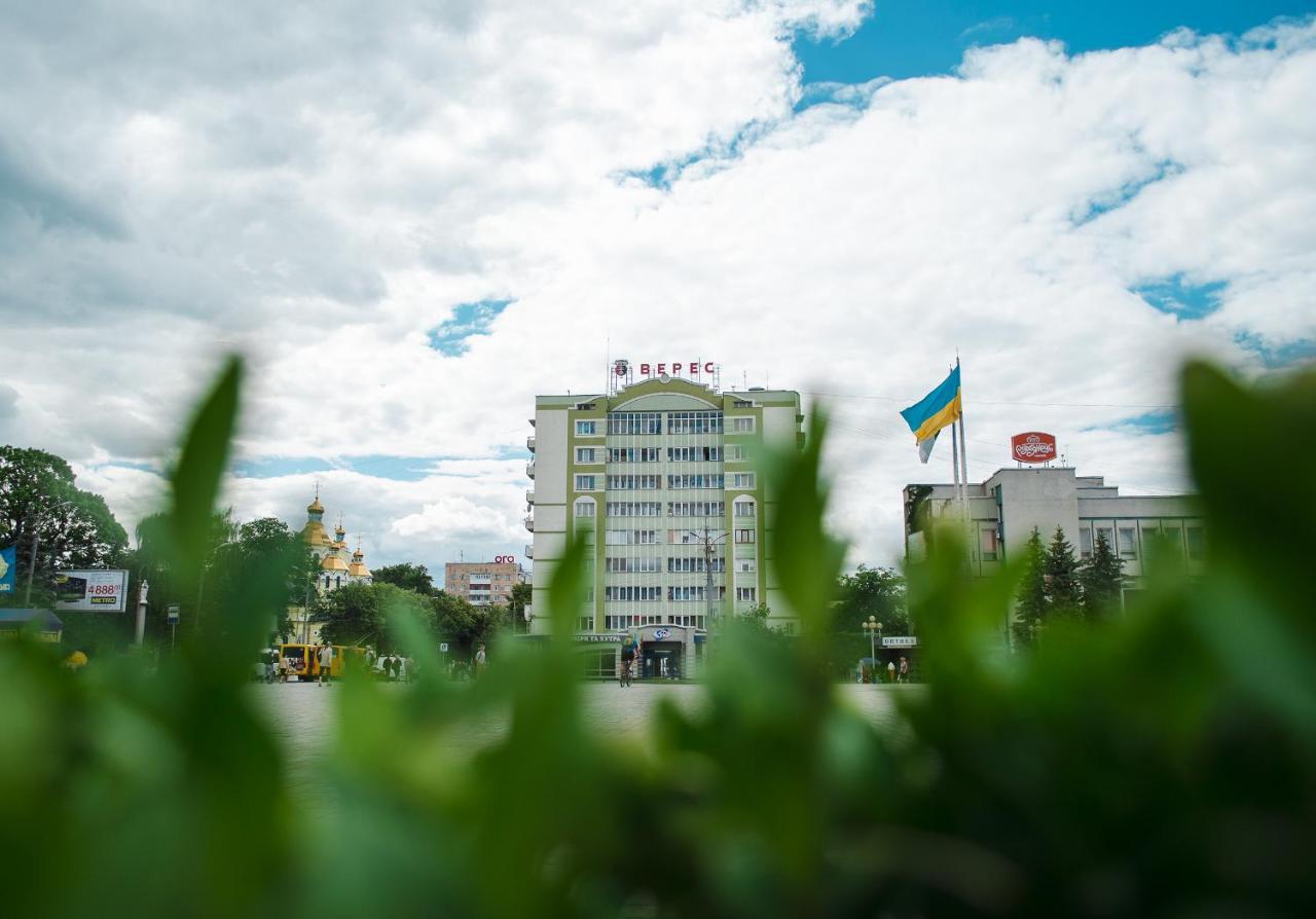 Babylon Apartments Ровно Экстерьер фото
